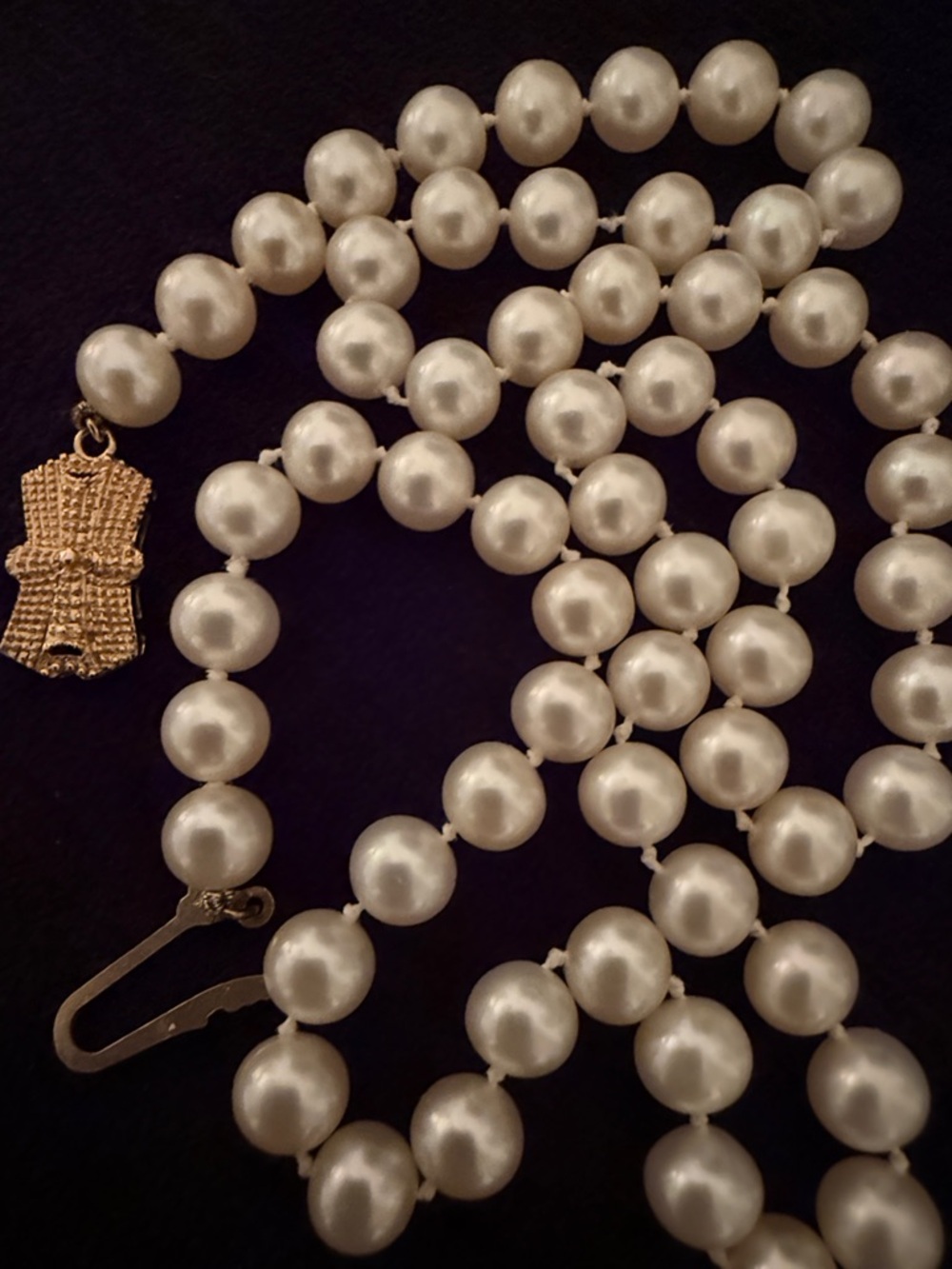 Mikimoto BL Classic White Pearl Strand Necklace with Gold Clasp, like new.